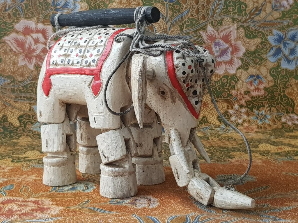 Mooie oude Oosterse speelgoed olifant van palmhout 22 cm., Ophalen of Verzenden