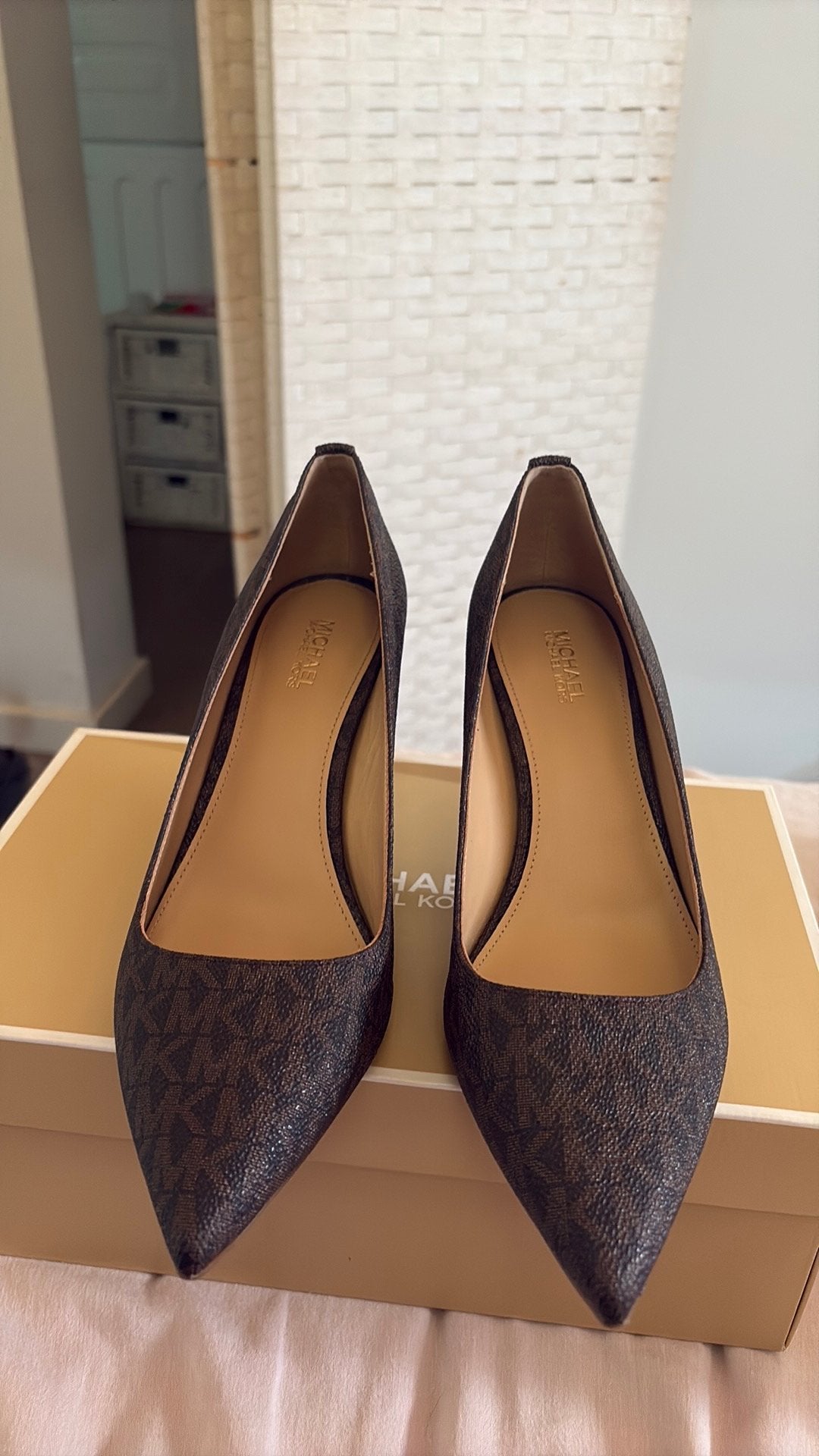Michael Kors Pumps – 37 – Zo goed als nieuw, Pumps, Bruin, Verzenden, Zo goed als nieuw
