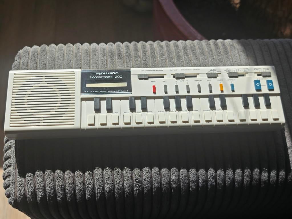 Realistic Concertmate-200 Synthesizer, Ophalen of Verzenden, Zo goed als nieuw, Overige aantallen, Overige merken