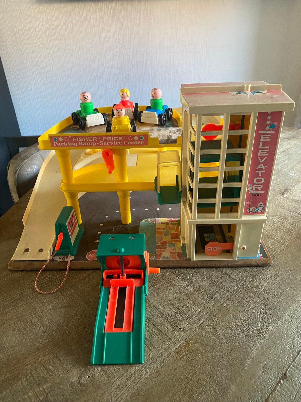 Vintage Fisher Price garage en toebehoren, Ophalen, Gebruikt