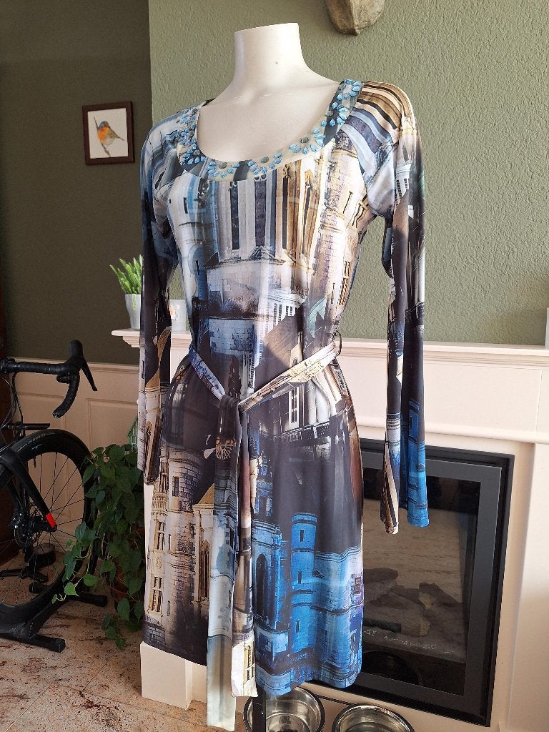 Etoile du Monde schitterende gebouw jurk 3 M 38, Kleding | Dames, Jurken, Maat 38/40 (M), Etoile du Monde, Zo goed als nieuw, Knielengte