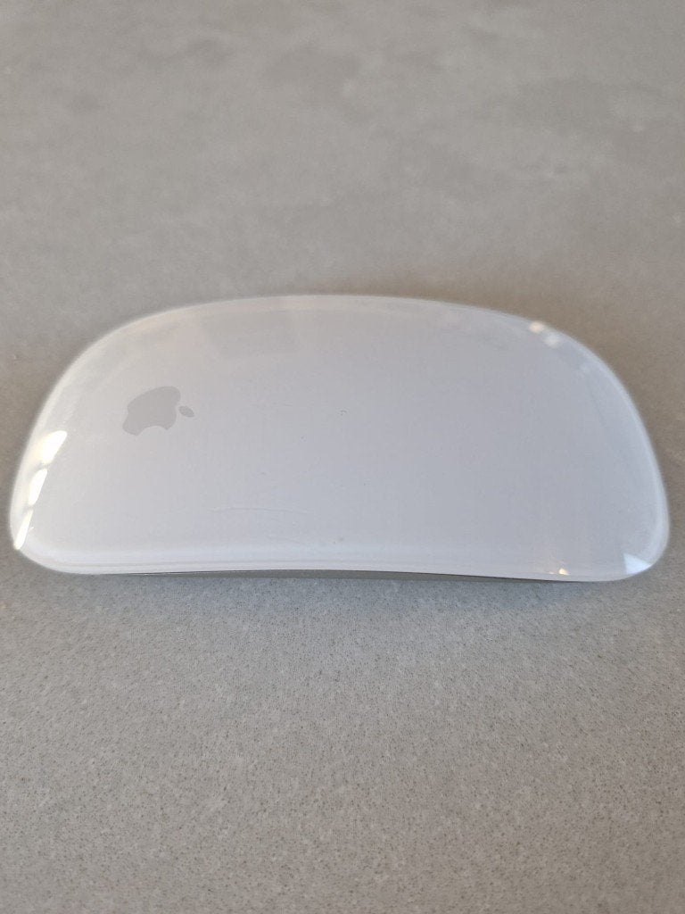 Apple Magic Mouse USB-C (2024) – Wit – Zo goed als nieuw, Computers en Software, Muis, Ophalen of Verzenden, Draadloos, Apple