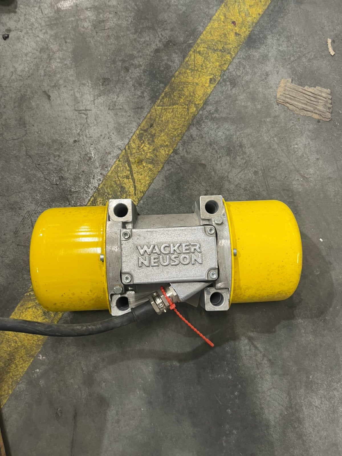 Wacker Neuson AR 54/3/400 Buitenvibrator 400V Trilmotor, Doe-het-zelf en Verbouw, Motoren, Ophalen, Nieuw, Elektromotor