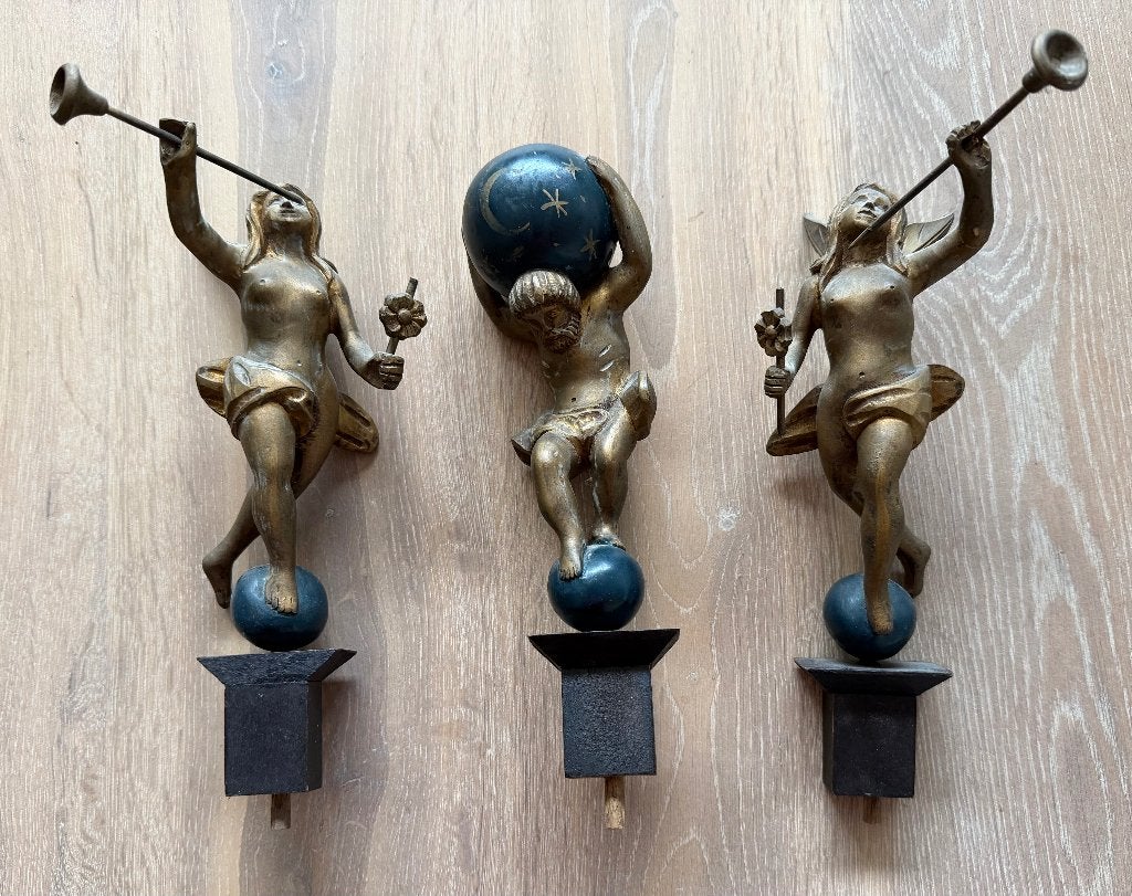 Beelden hout handgesneden beschilderd Friese staatklok 17 cm, Ophalen