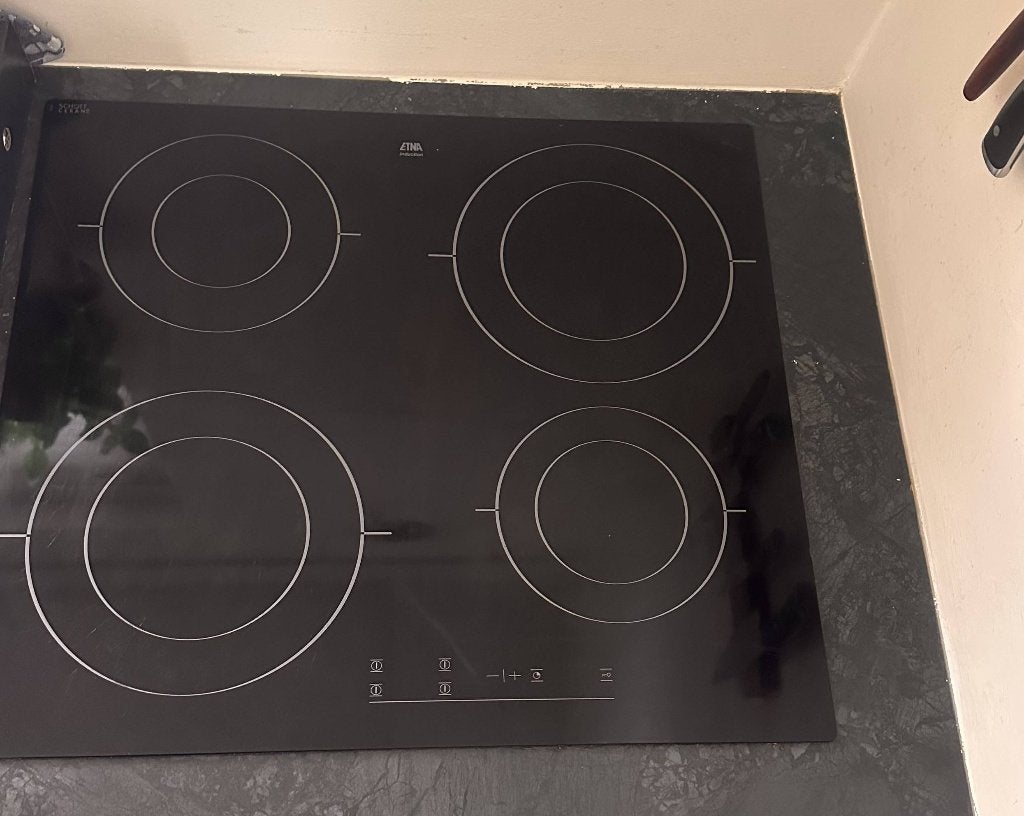 Oven, vaatwasser, kookplaat, koelkast, Ophalen, Gebruikt, Zwart, 50 tot 100 cm