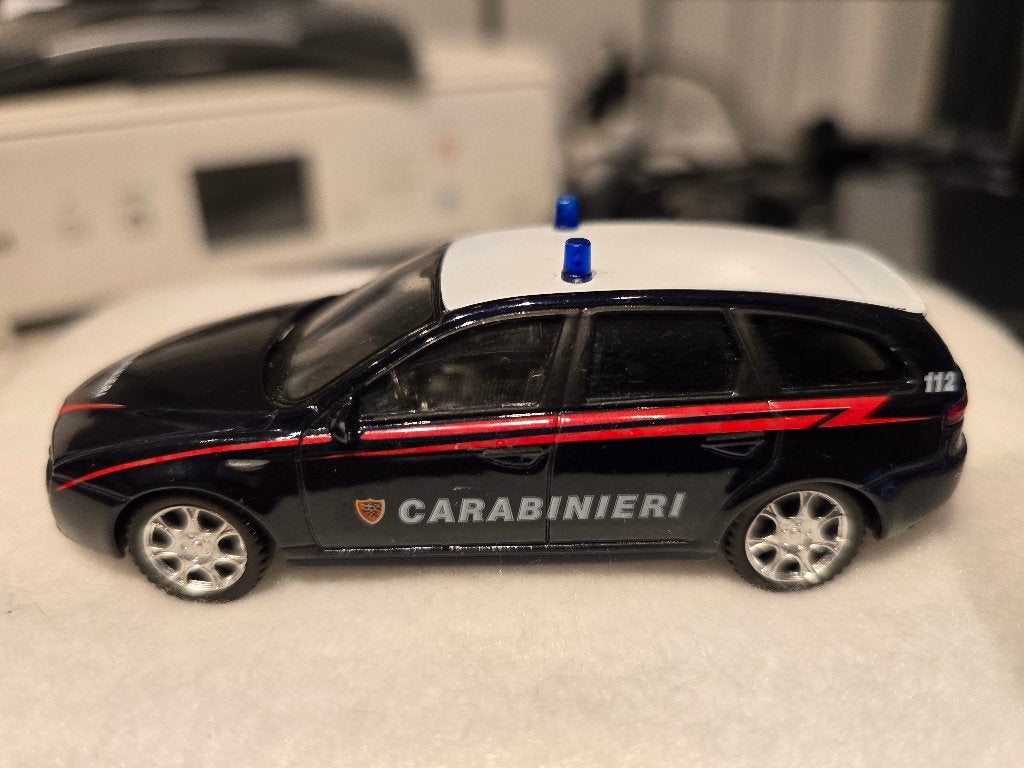 Alfa romeo 159 Sportwagon carabinieri 1/43, Ophalen of Verzenden, Gebruikt, Auto, Overige merken
