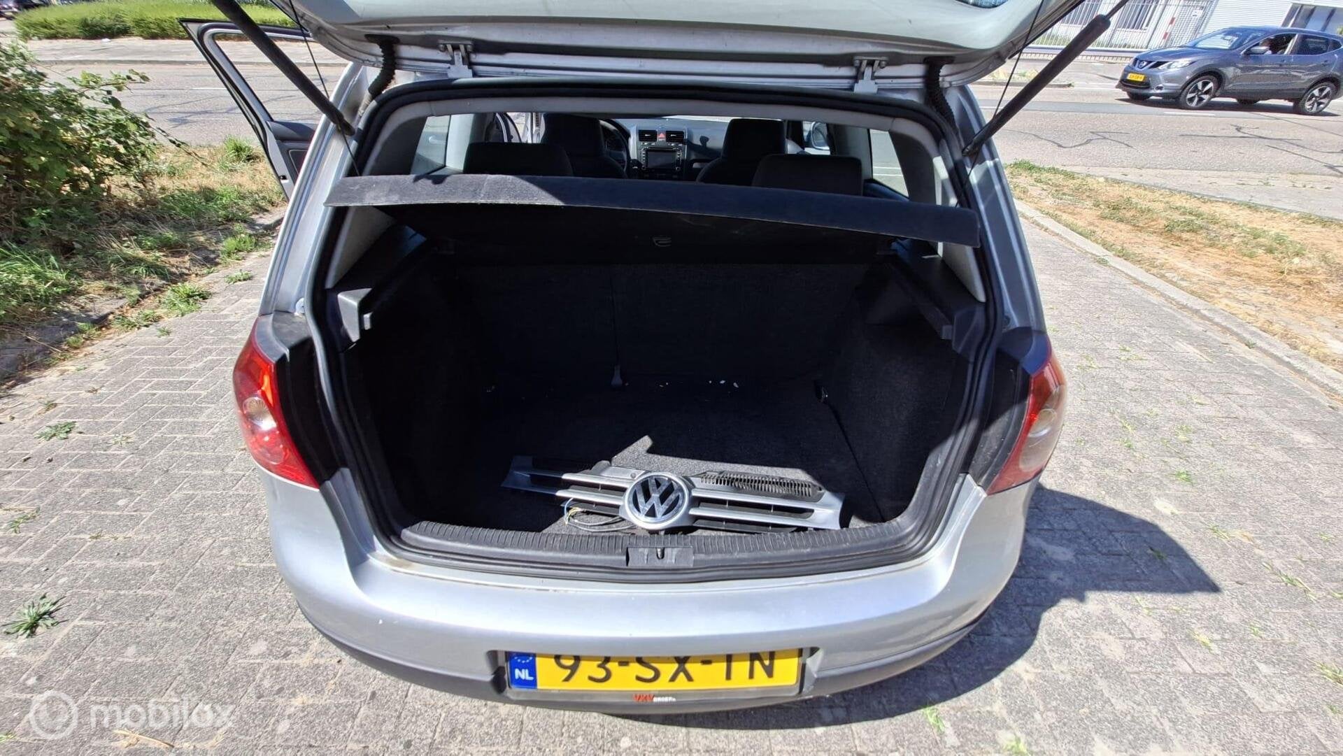 Foto 15 van Volkswagen Golf 1.4 Optive