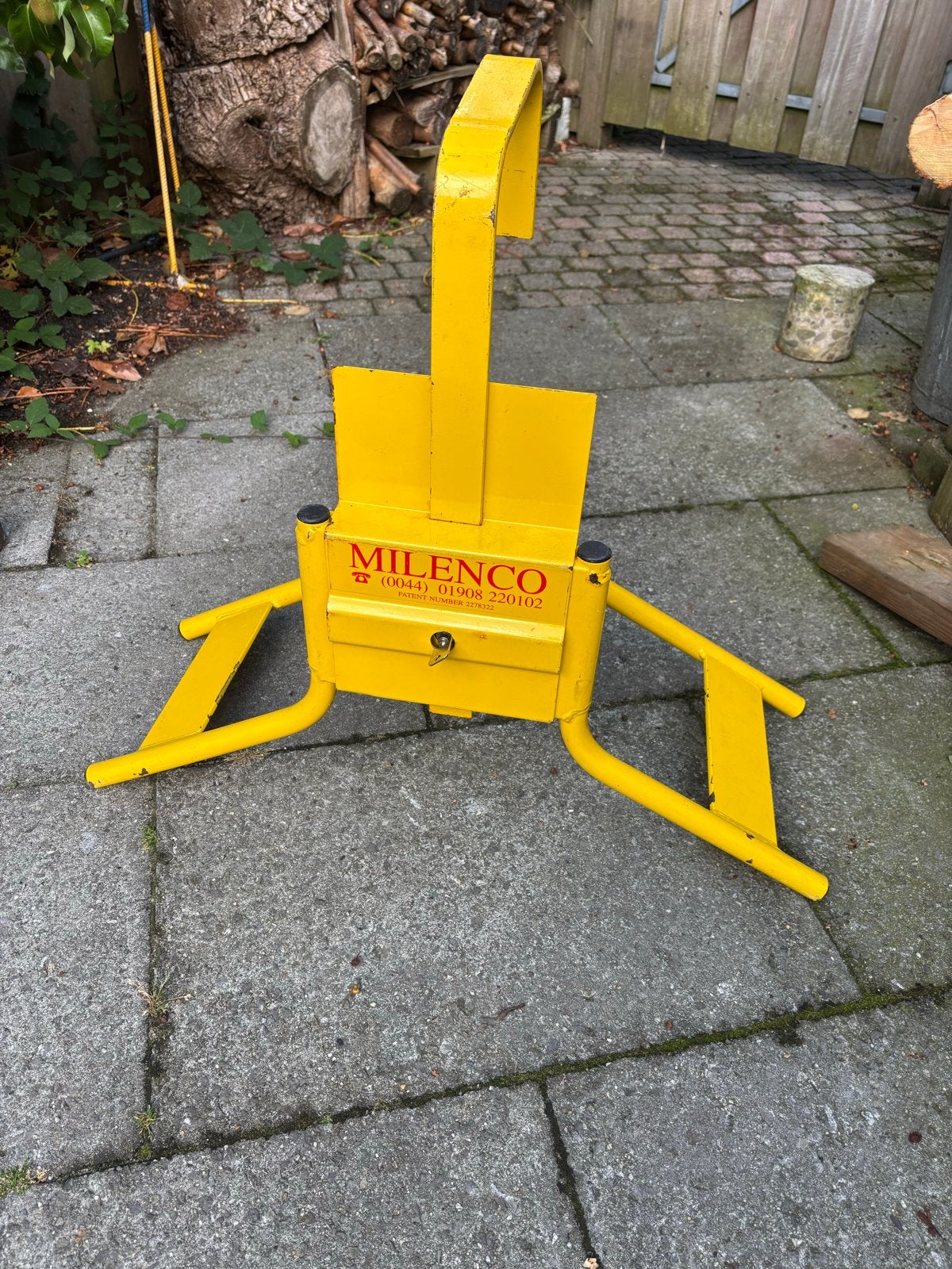 Milenco Wielklem Geel - Beveiliging voor Caravan/Camper, Ophalen, Gebruikt