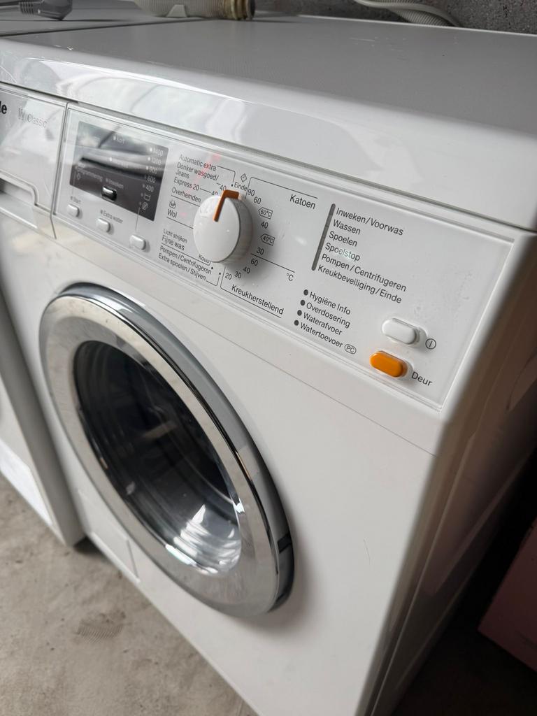 Miele W Classic Wasmachine met SoftCare trommel, Ophalen, Zo goed als nieuw, Voorlader, Kort programma