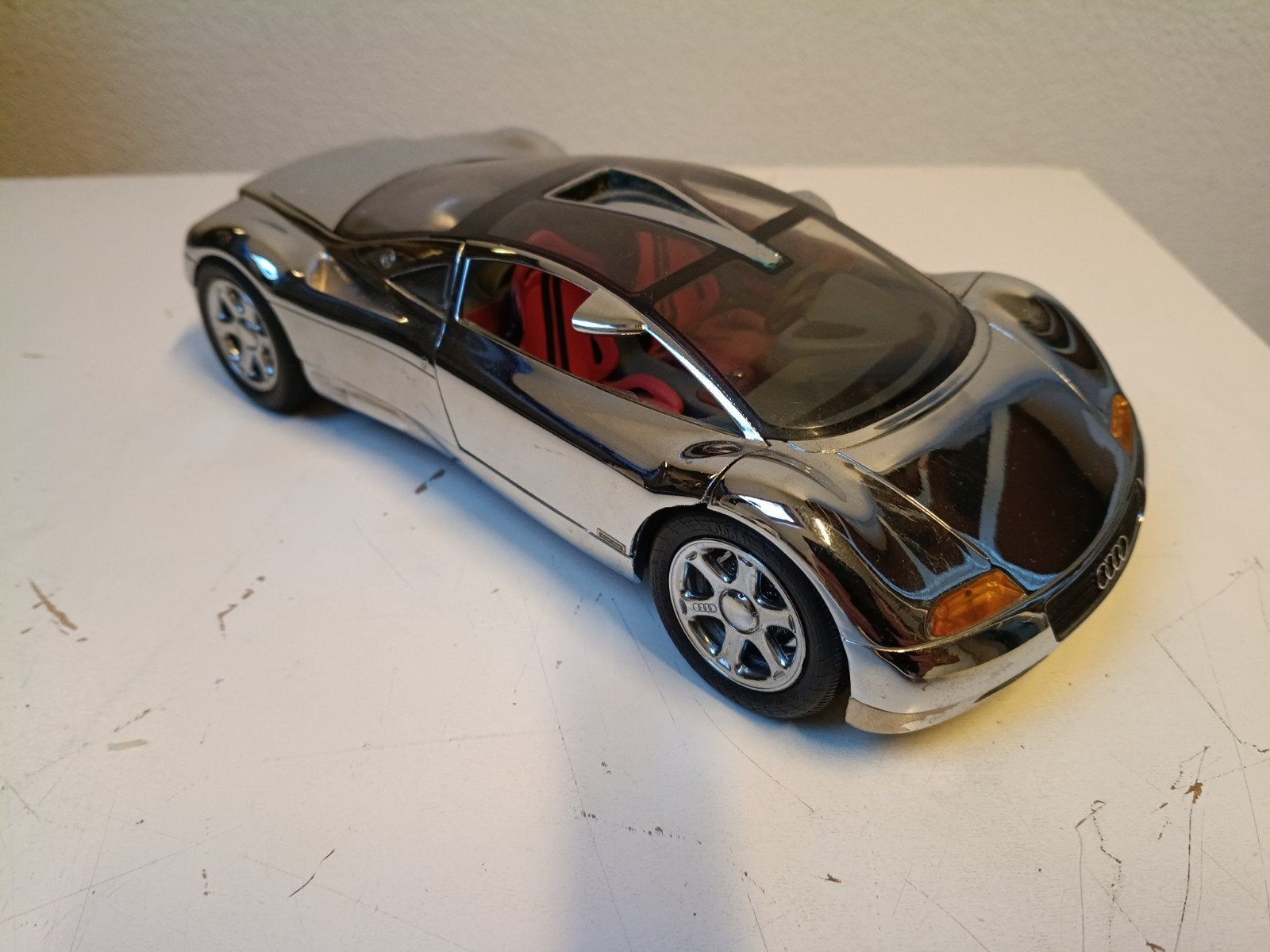 Audi Avis 1:18, Ophalen of Verzenden