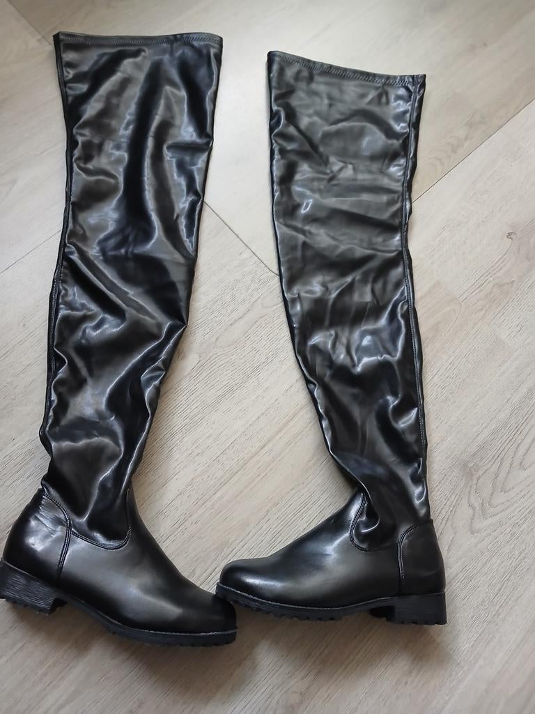 Zwarte sexy overknee laarzen in leerlook - Maat 41, Ophalen, Zo goed als nieuw, Zwart, Hoge laarzen
