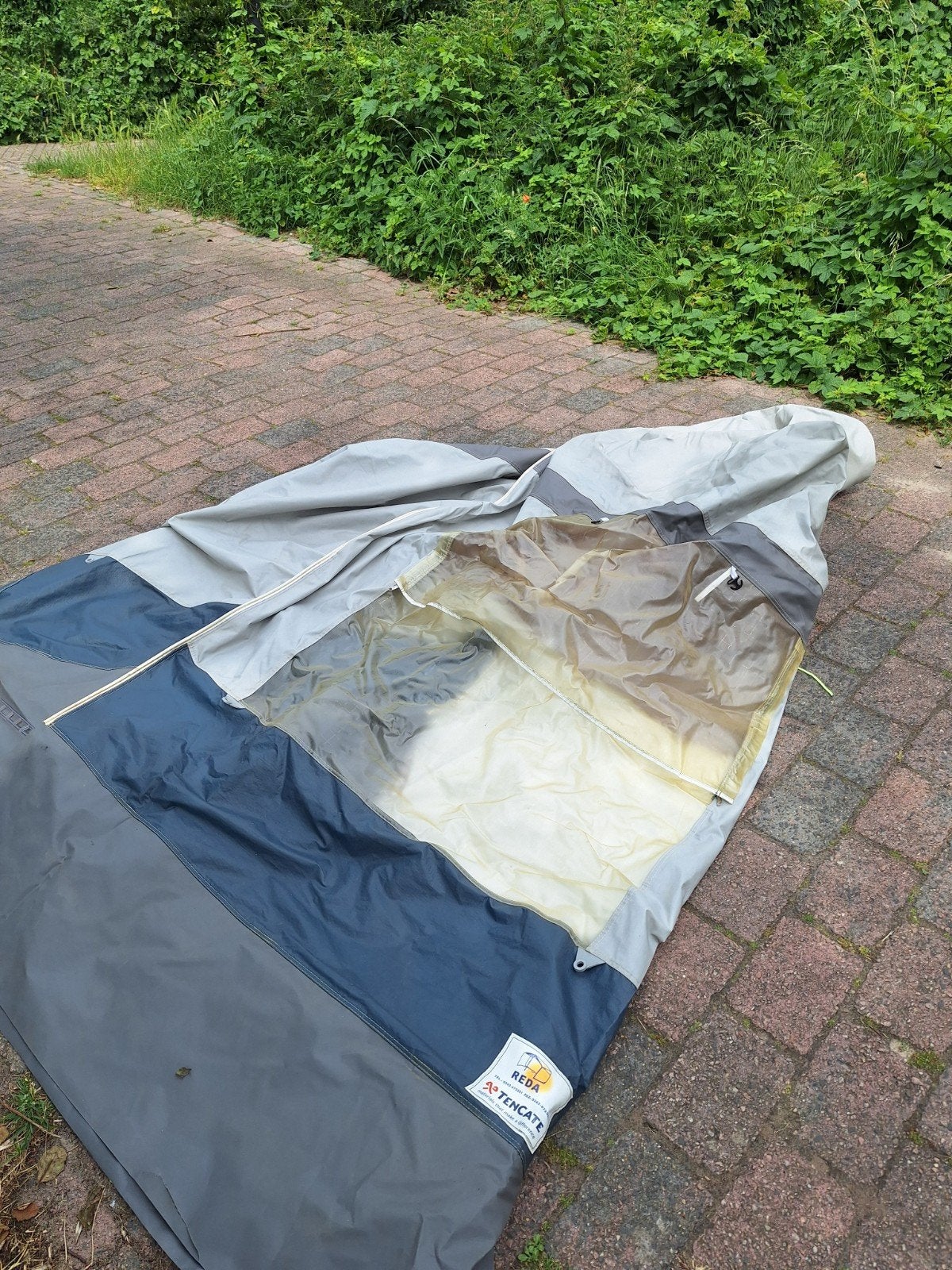 Uitbouw/ Erker/ Aanbouw voor een voortent, Ophalen