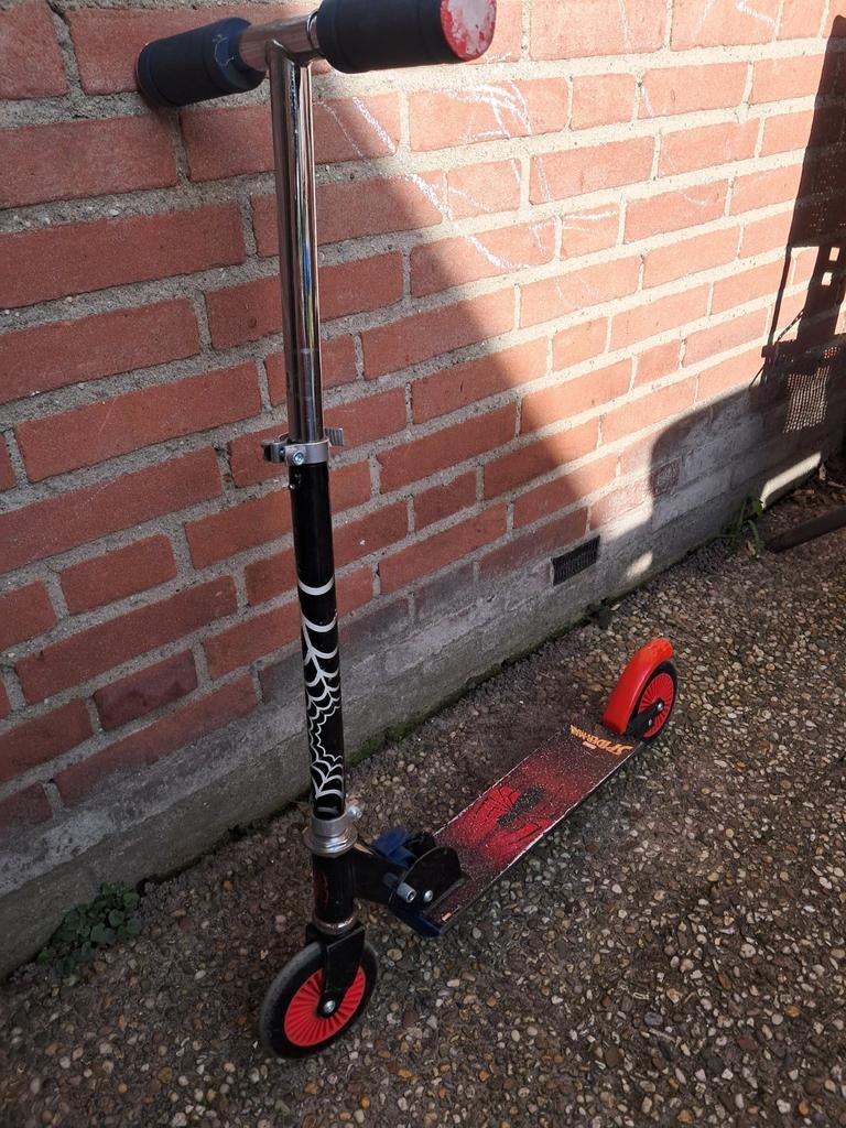 Peuter step Spiderman opvouwbare stuntstep, Ophalen of Verzenden, Gebruikt, Gewone step
