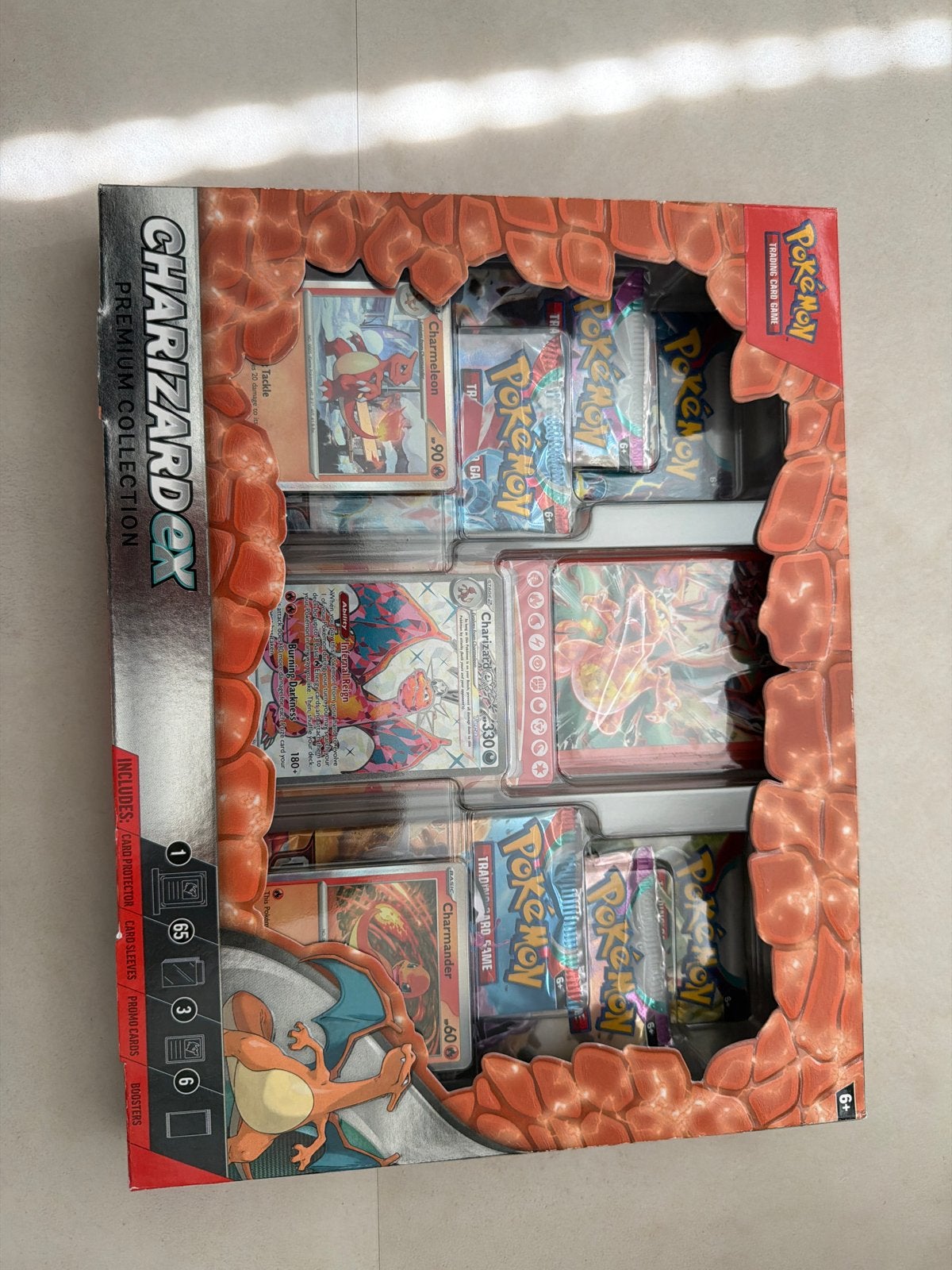 Pokémon Charizard ex Premium Collection Box, Hobby en Vrije tijd, Verzamelkaartspellen | Pokémon, Ophalen of Verzenden, Nieuw