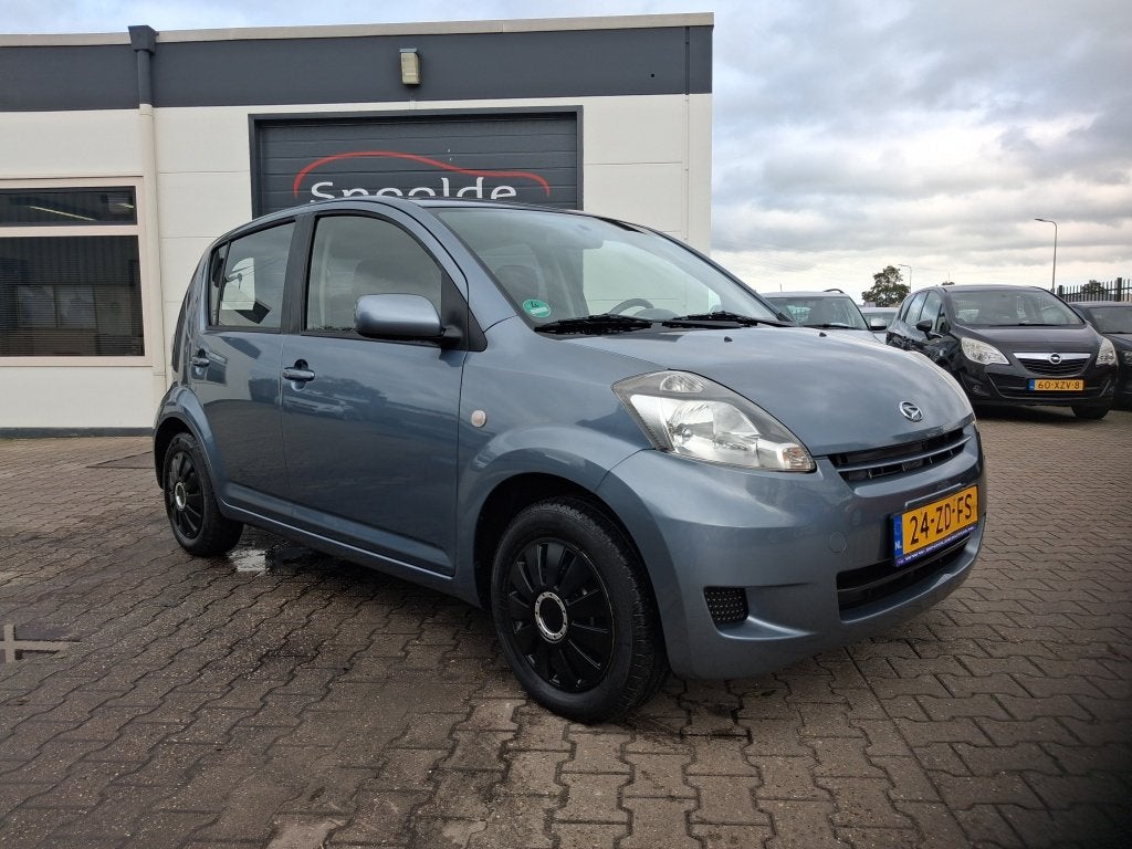 Daihatsu Sirion 2 1.3-16V Dealer onderhouden/Airco, Auto's, Dealer onderhouden, Stof, Gebruikt, 4 cilinders
