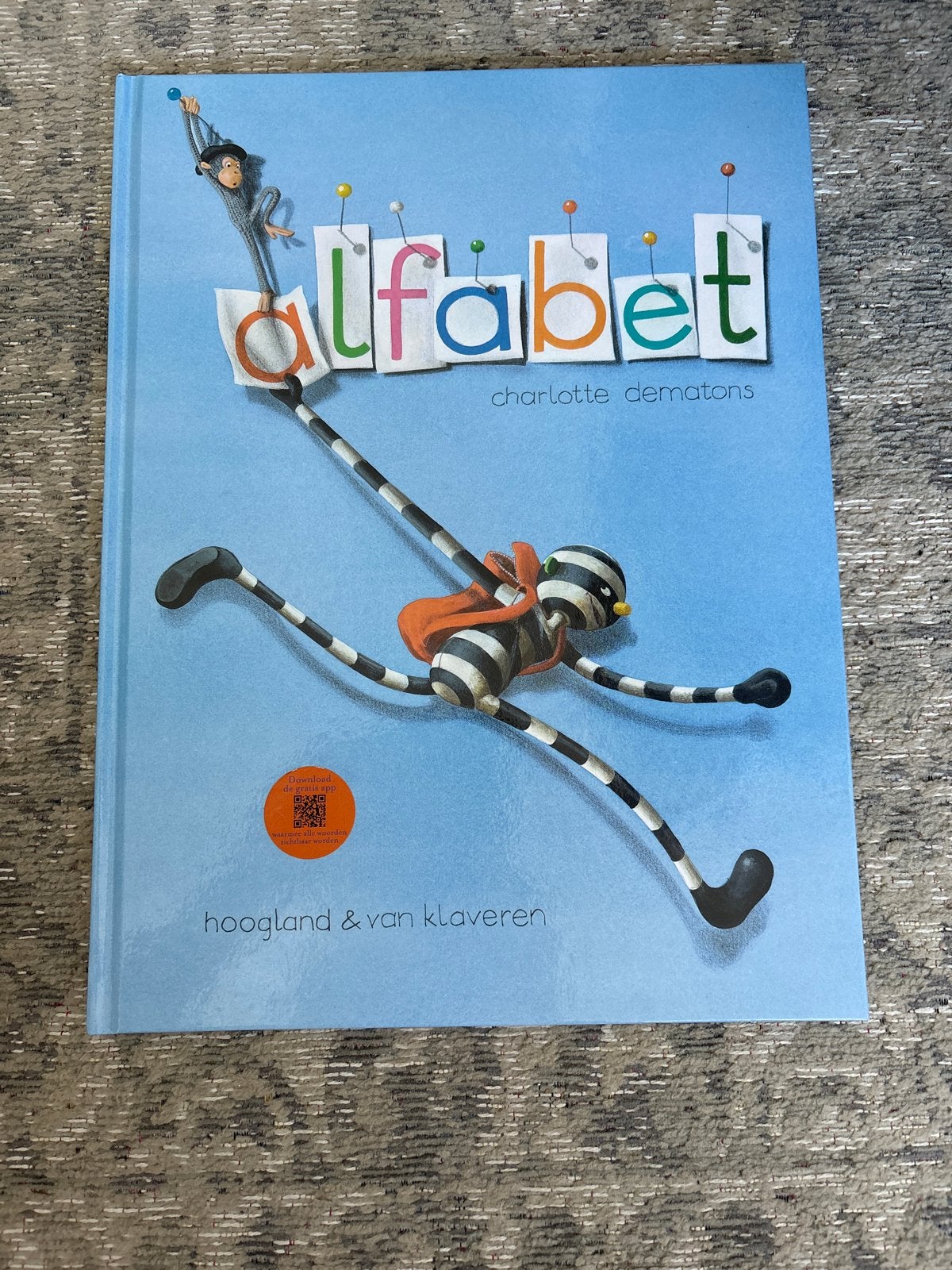 Alfabet prentenboek Charlotte Dematons met app, Boeken, Ophalen of Verzenden, Zo goed als nieuw, 3 tot 4 jaar