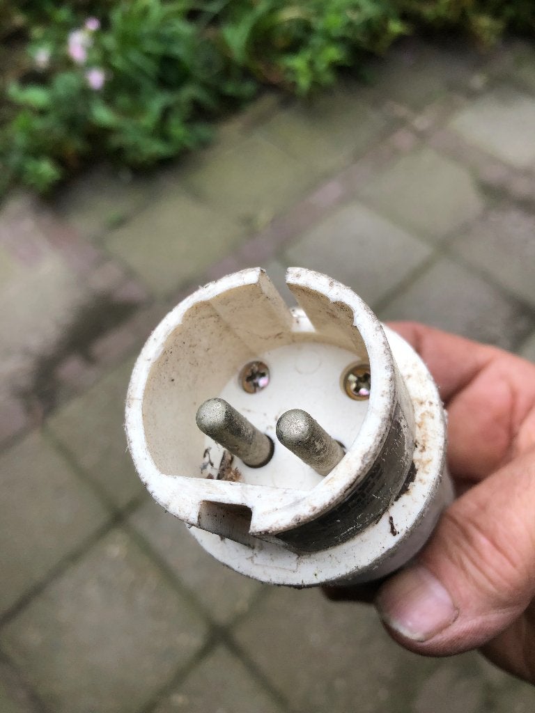 220 volt stekker, Ophalen of Verzenden, Gebruikt, Stekker
