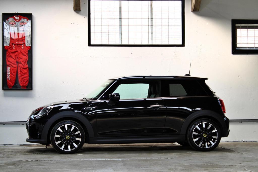 Mini Mini Electric Classic 33 kWh | Apple Carplay | Keyless, 4 stoelen, 184 pk, Automatische klimaatregeling, Te koop