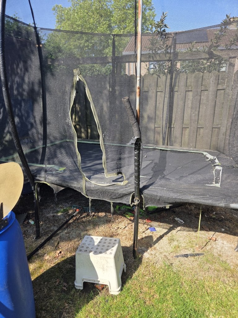 ovale trampolin, Ophalen, Gebruikt