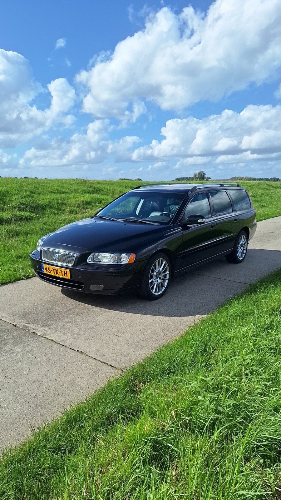 Volvo V70 2.4 170PK AUT 2006 Zwart, 1800 kg, Zwart, Stationwagon, 2435 cc
