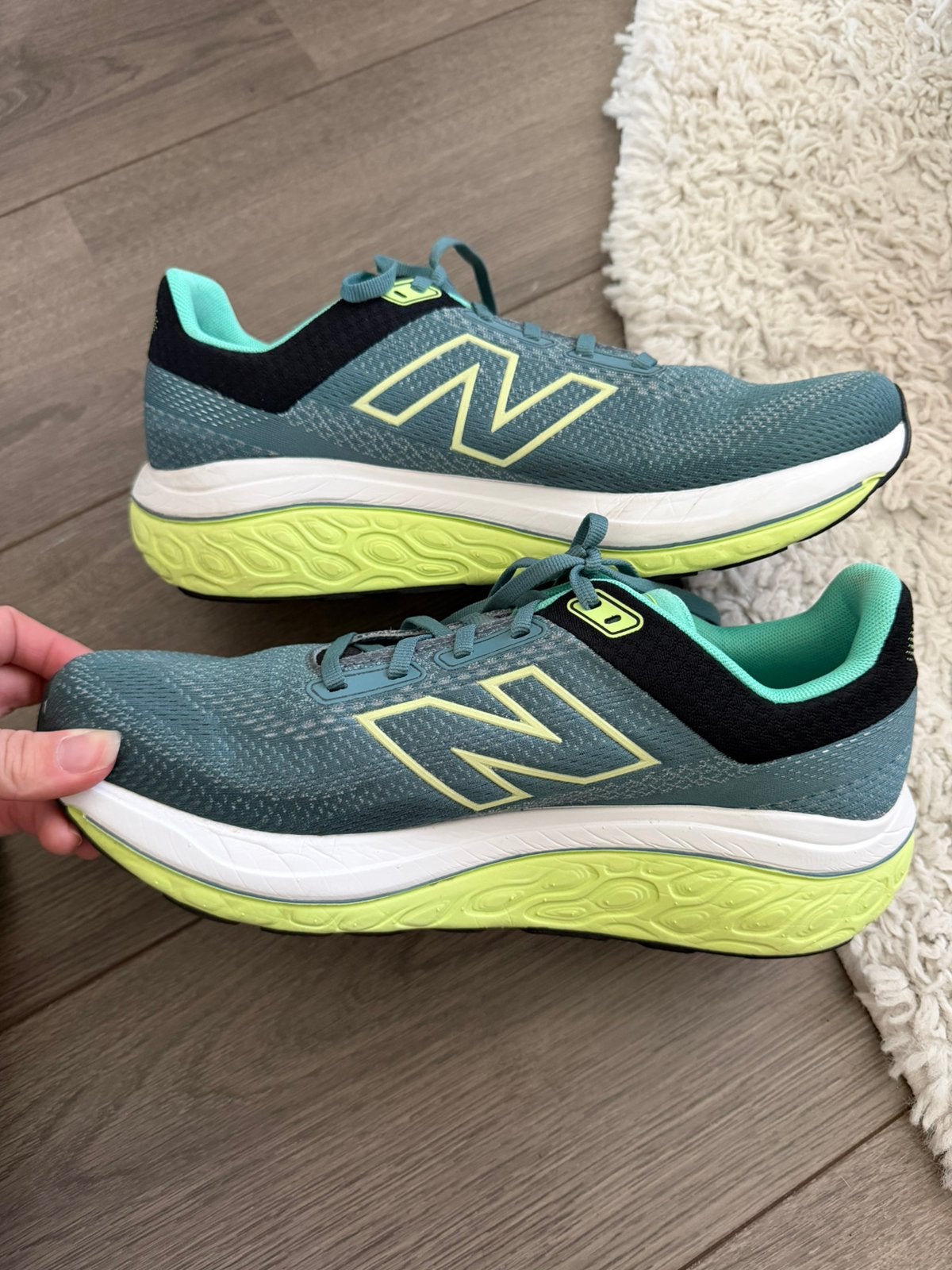 New Balance hardloopschoenen 860 maat 43, Overige merken, Hardloopschoenen, Ophalen of Verzenden, Zo goed als nieuw