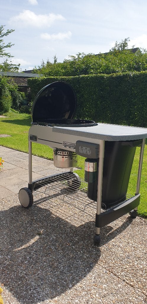 Weber Performer houtskool barbecue met gasontsteking va €350, Ophalen, Zo goed als nieuw, WEBER BBQ, Met accessoires