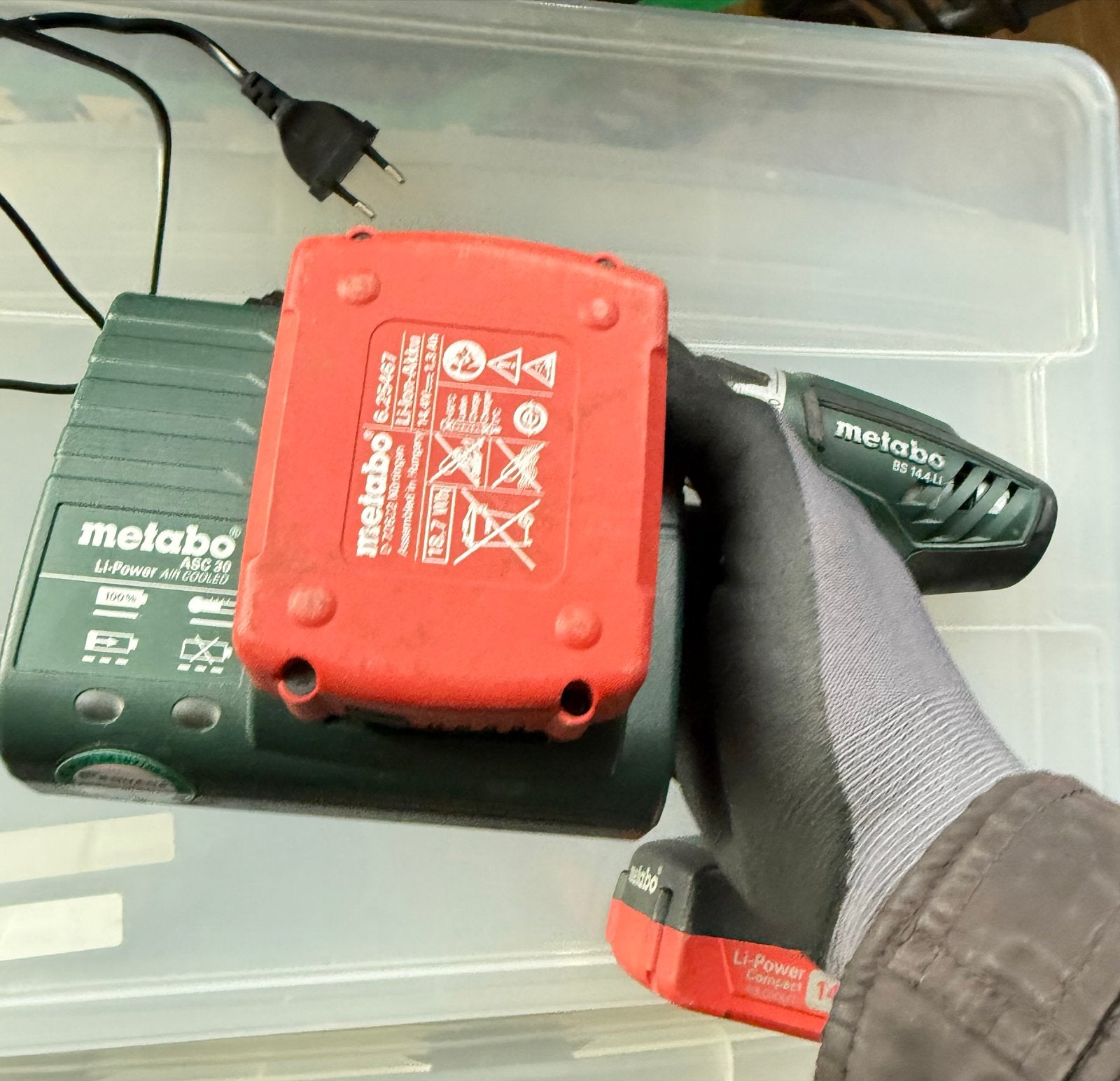 Foto 4 van Metabo BS 14.4 Li Accuboormachine met lader en accu