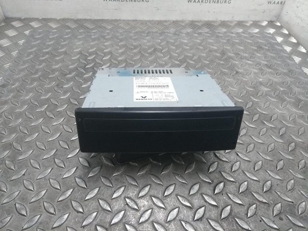 RENAULT LAGUNA RADIO 2009, Ophalen of Verzenden, Gebruikt, Stiba lid