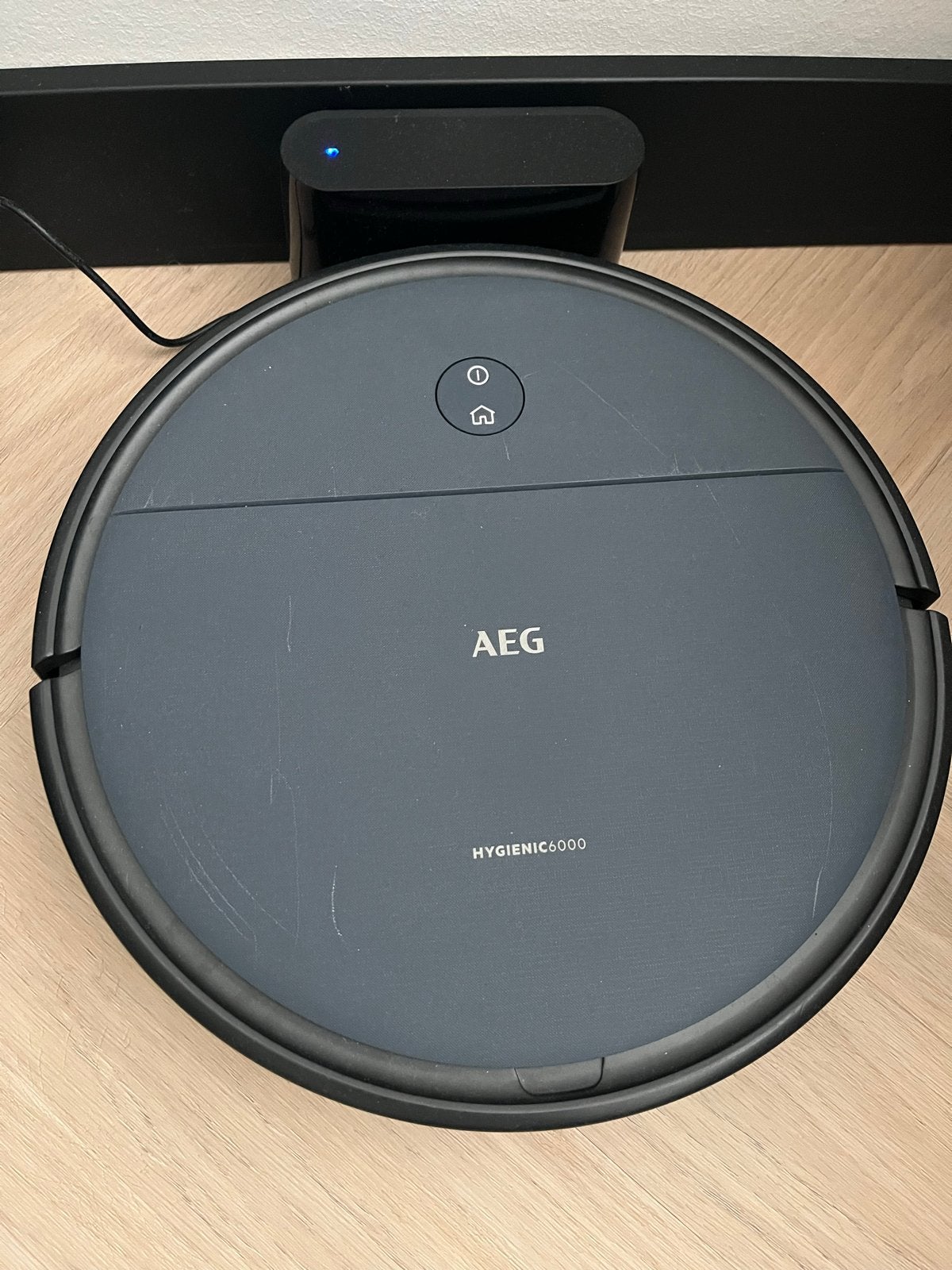 AEG 6000 Robotstofzuiger met Dweilfunctie, Ophalen, Gebruikt, Robotstofzuiger, Bedienbaar via app