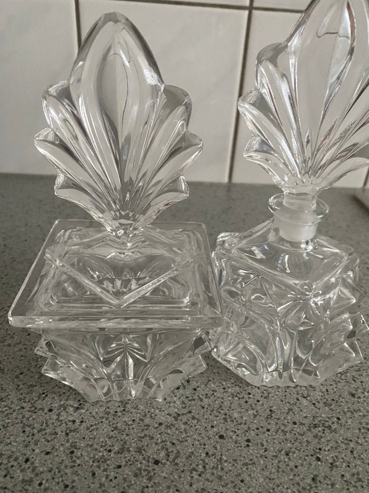 2 stuks kristallen vaasjes, Ophalen
