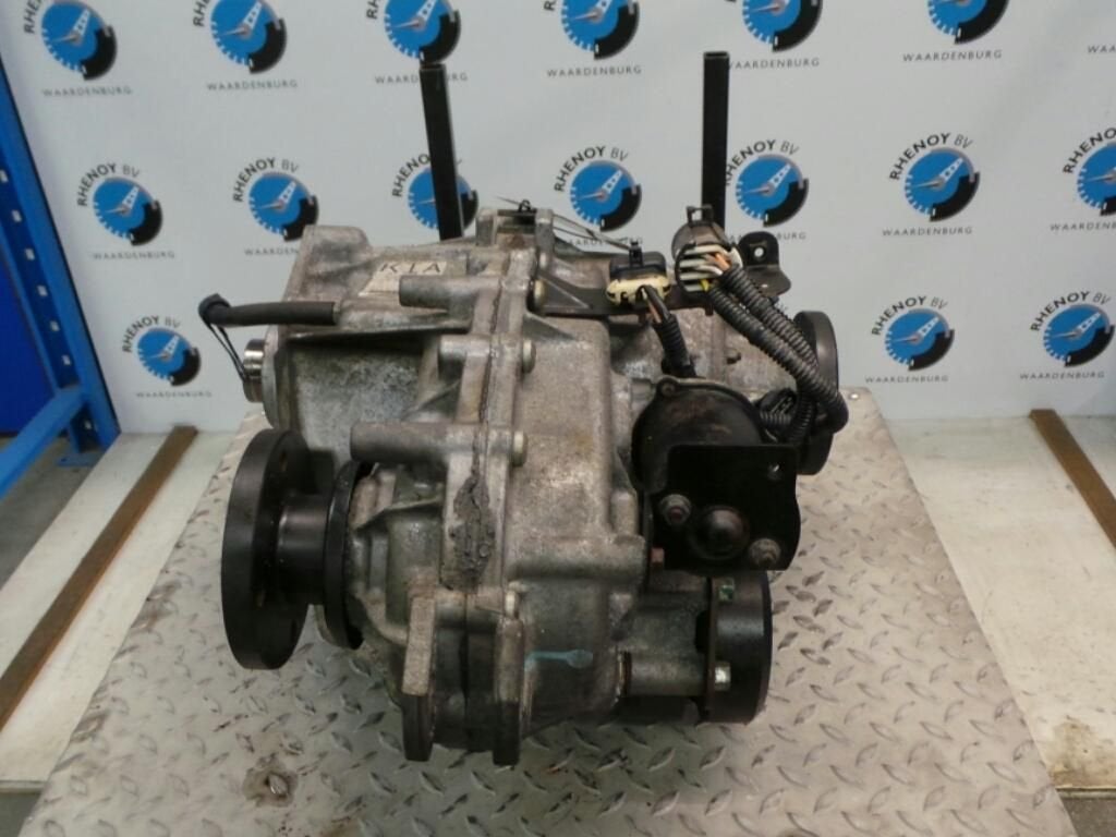 KIA SORENTO TUSSENBAK 2007, Ophalen of Verzenden, Gebruikt, Stiba lid