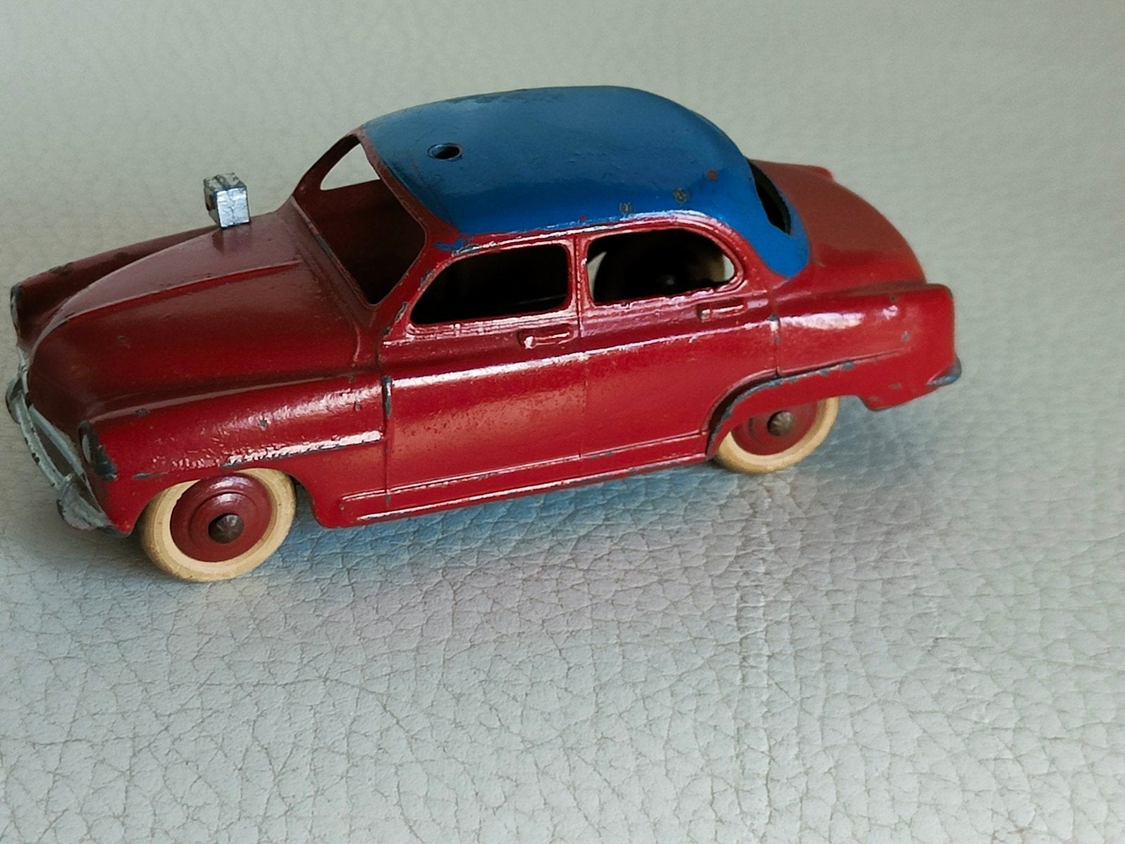 Dinky Toys 24U: Simca 9 Aronde, Ophalen of Verzenden, Auto, Dinky Toys