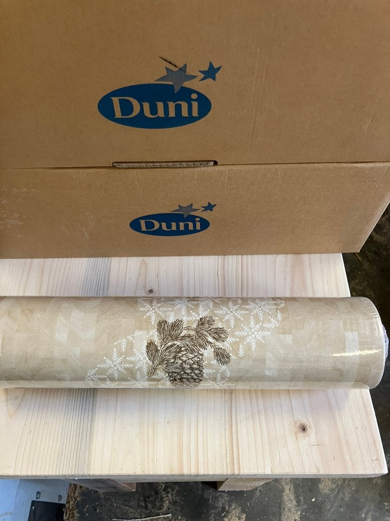 4 rollen Duni Tafel loper grijs met kerst opdruk, Ophalen of Verzenden, Nieuw
