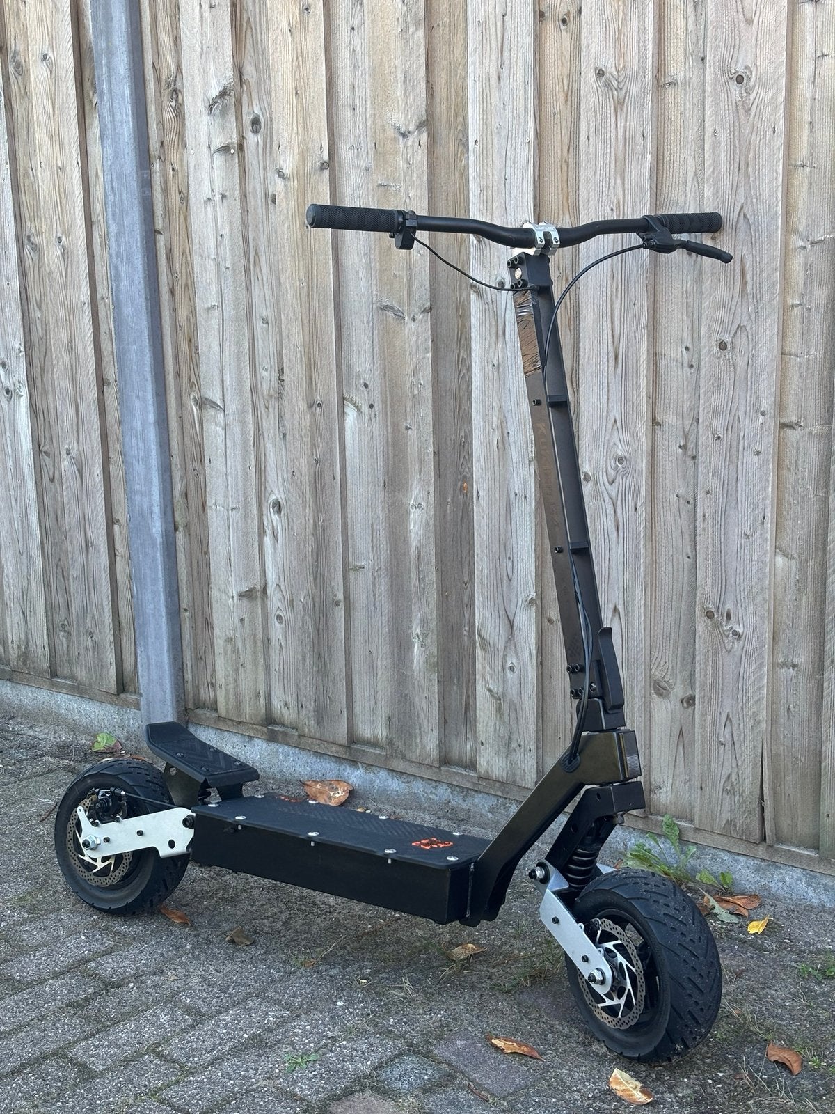 Kukirin G4 | Custom! | 200km oud, Fietsen en Brommers, Ophalen, Zo goed als nieuw, Gewone step