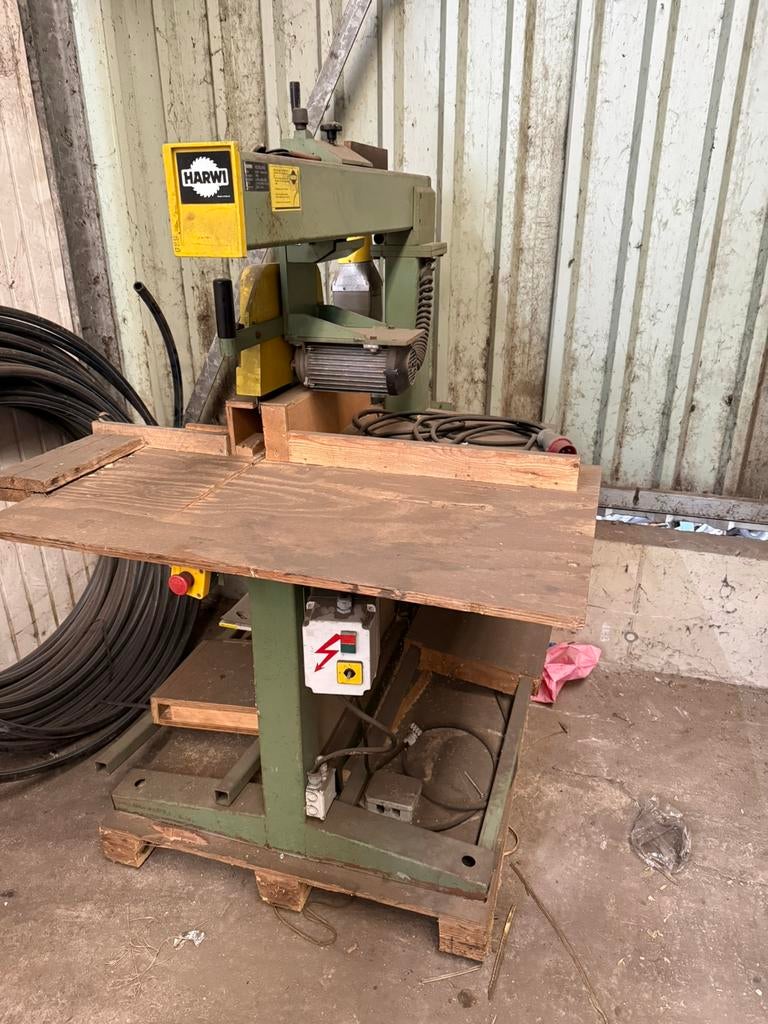 Zaagtafel. Krachtstroom, Doe-het-zelf en Verbouw, Gereedschap | Zaagmachines, Gebruikt, Cirkelzaag, 70 mm of meer, Ophalen of Verzenden