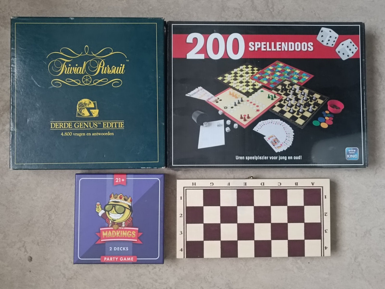 4x spellen, Ophalen, Zo goed als nieuw