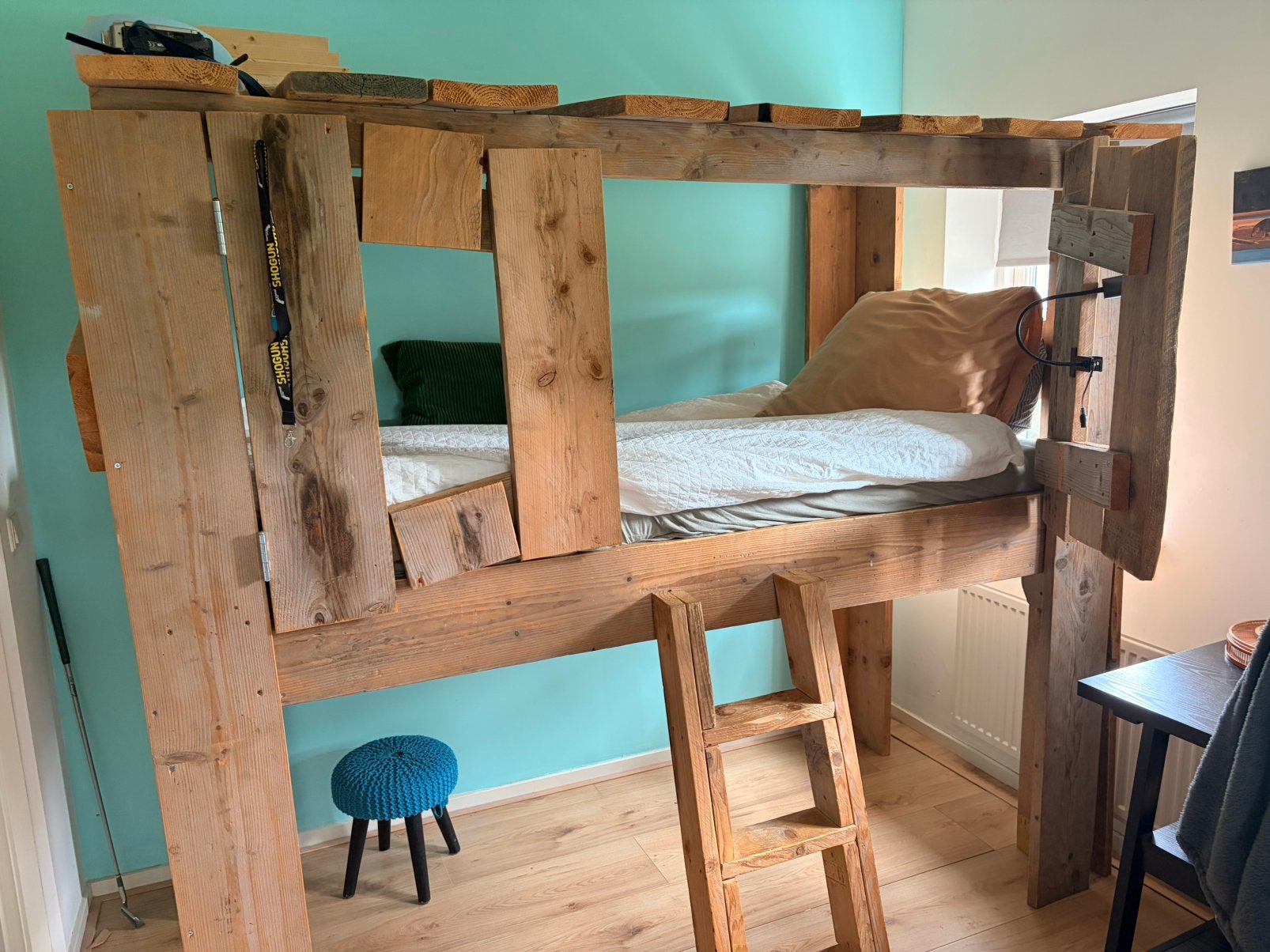 Hoogslaper echt hout voor standaard (volwassen) matras, Ophalen, Zo goed als nieuw, Halfhoogslaper