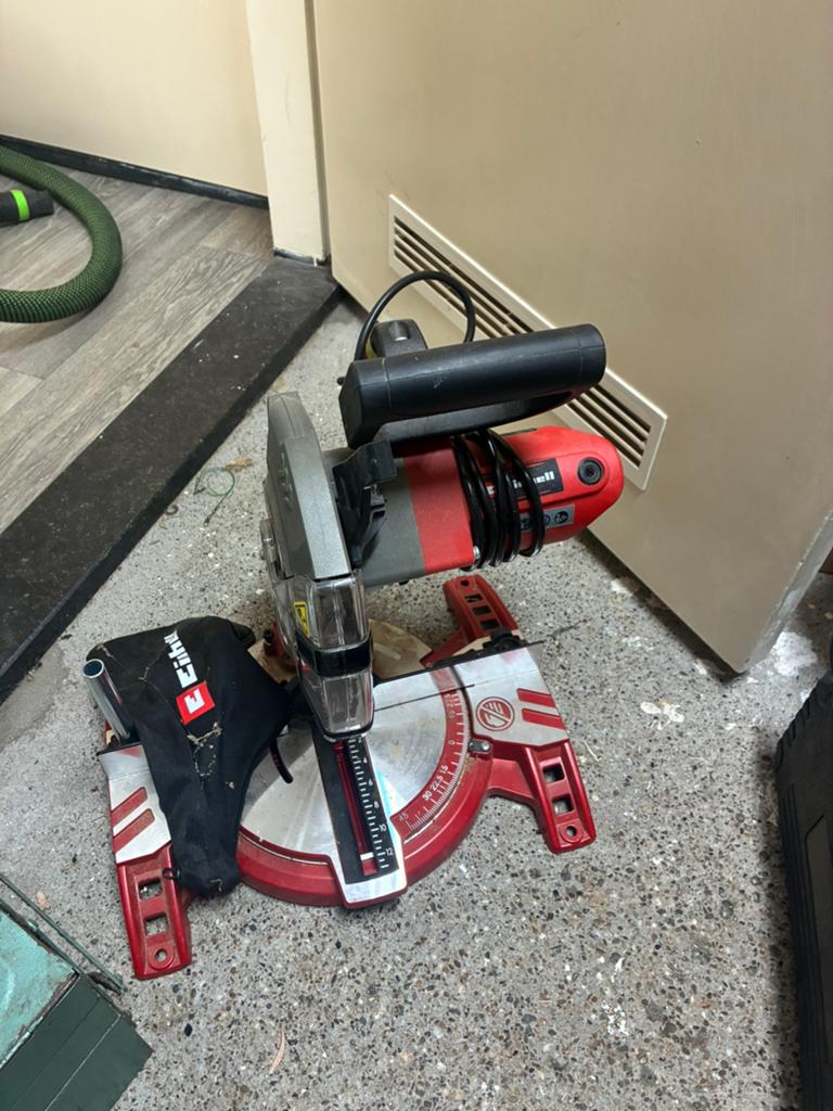 Einhell TC-MS 2112 afkortzaag, Doe-het-zelf en Verbouw, Gereedschap | Zaagmachines, Ophalen, 1200 watt of meer, Cirkelzaag, 70 mm of meer