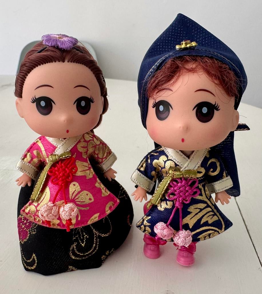 Poppenpaar Koreaans Hanbok kleding, Verzamelen, Poppetjes en Figuurtjes, Ophalen of Verzenden, Zo goed als nieuw