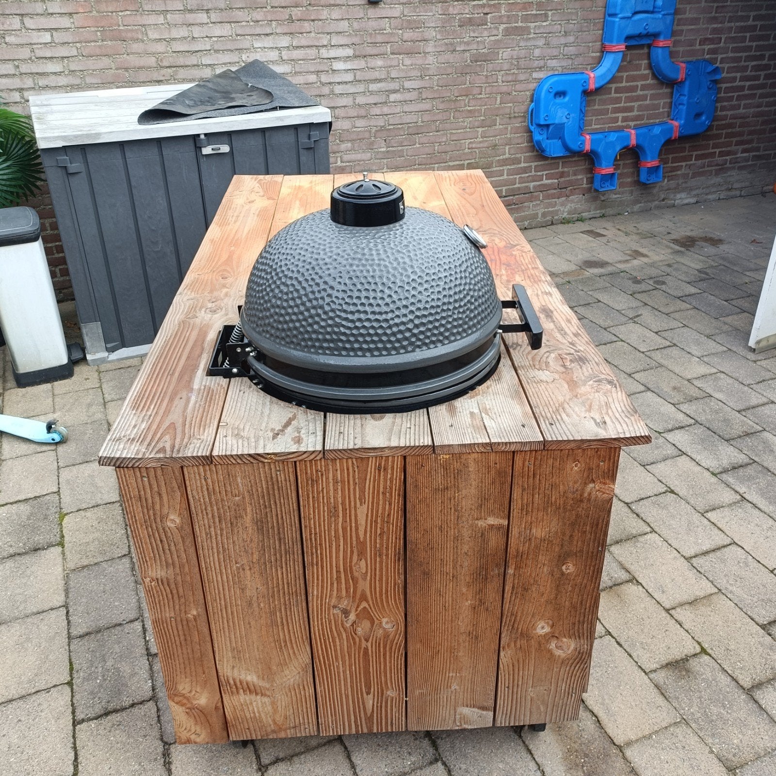 Large Kamado BBQ met buitenkeuken en accessoires, Ophalen, Gebruikt, Grill Guru