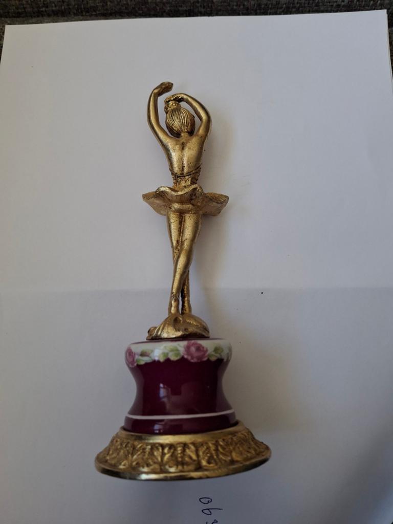 Vintage bronzen ballerina beeldje op porseleinen voet, Ophalen of Verzenden