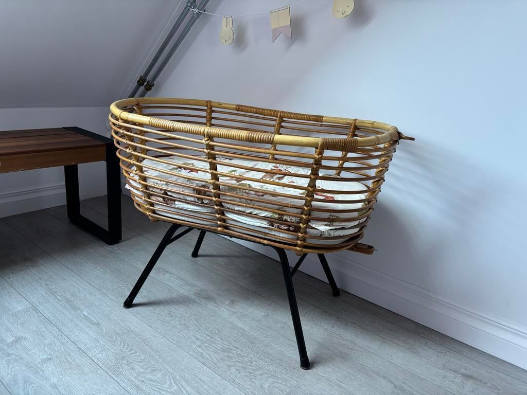 Rotan wieg met matrasje | z.g.a.n. | bohemian/naturel, Kinderen en Baby's, Ophalen of Verzenden, Zo goed als nieuw, Wieg