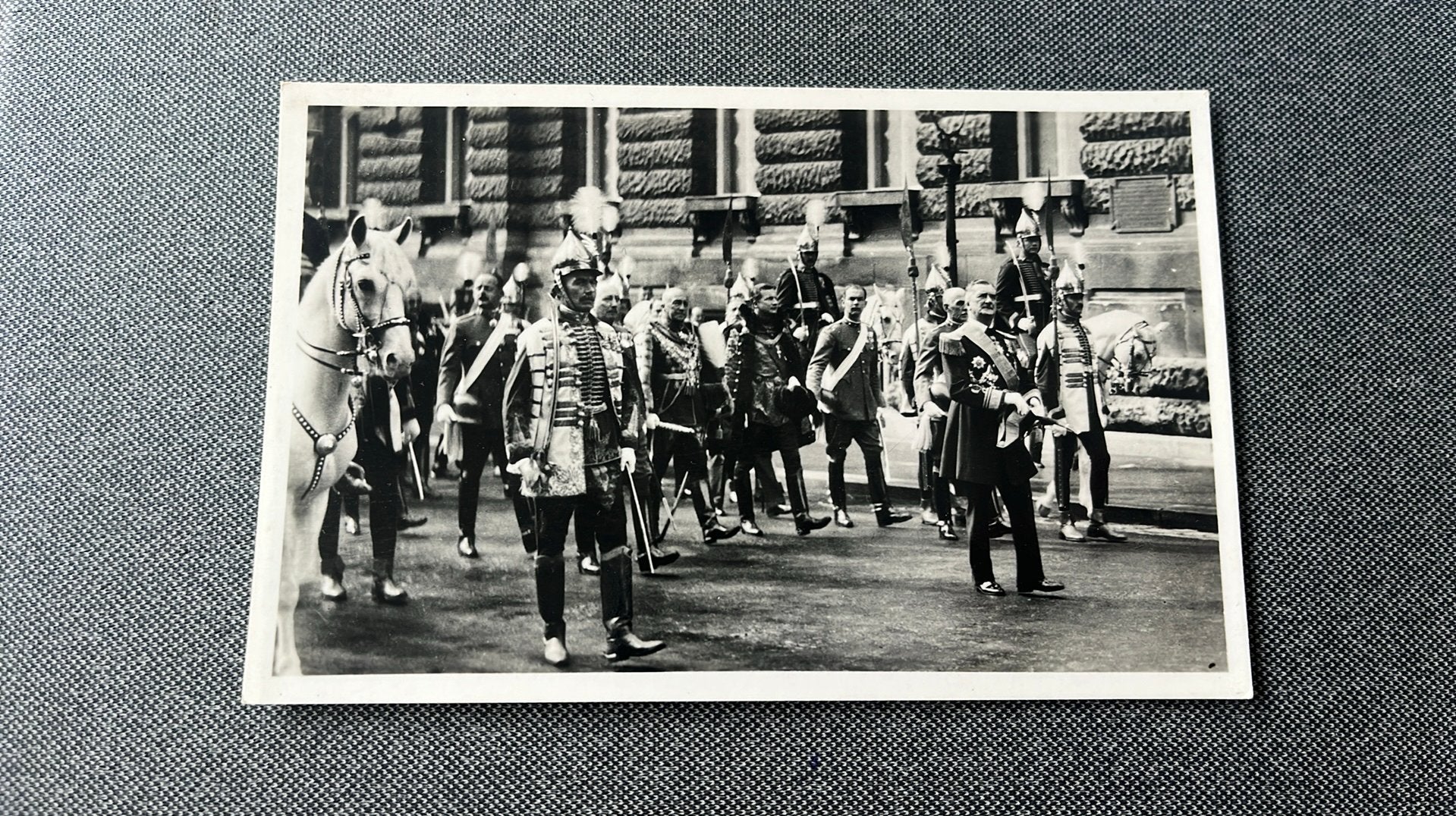 Hongarije processie Nikolaus vHorthy Jozef  marine admiraal, Ophalen of Verzenden, 1940 tot 1960, Ongelopen, Overig Europa