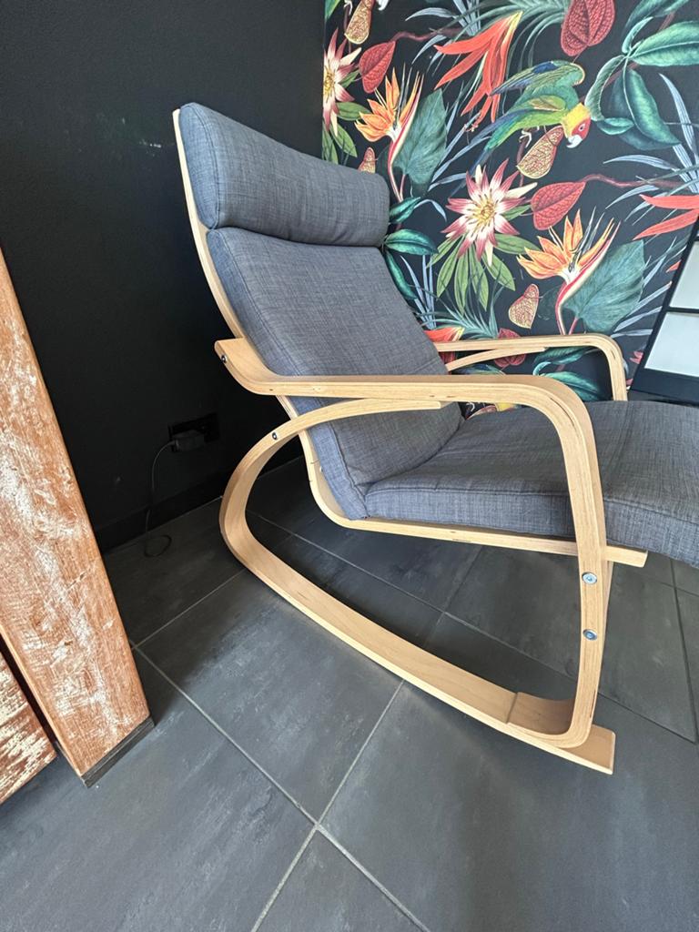 Ikea Poäng schommelstoel met voetenbankje, Ophalen, Gebruikt, Hout, Eén