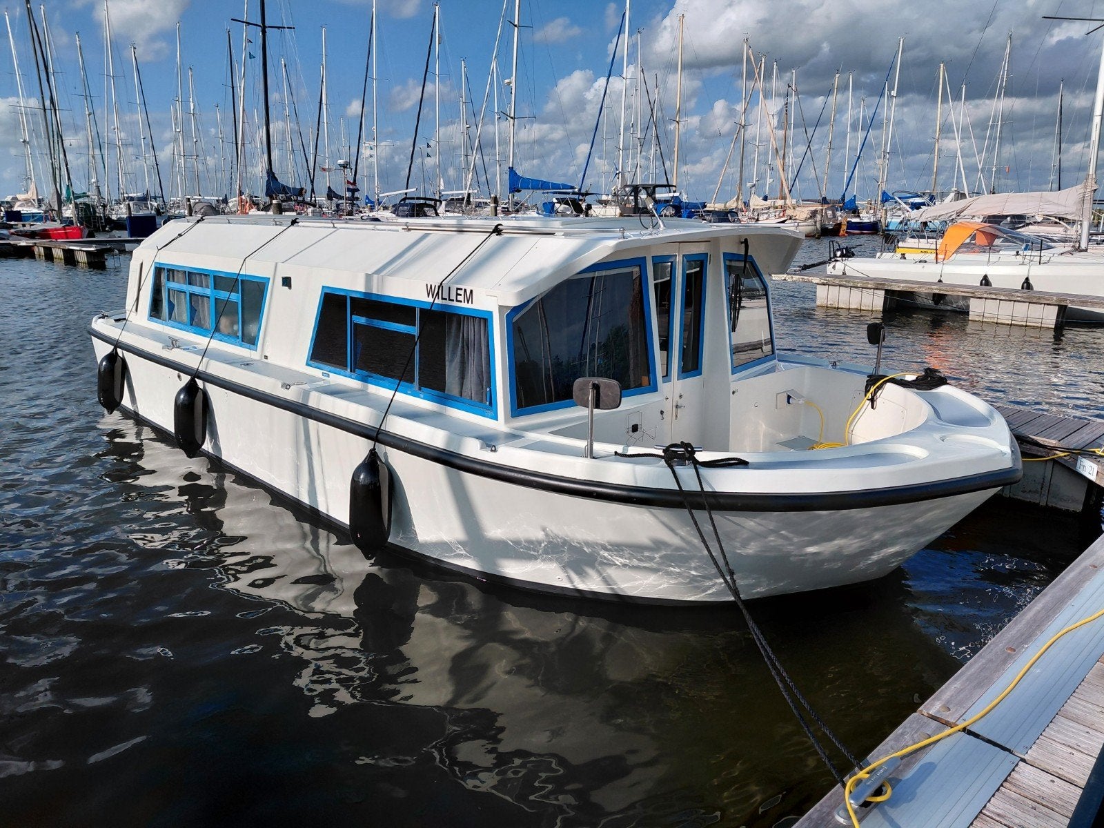 Woonboot, Tiny house, prof. gerenoveerd, instapklaar!, 34 m², Verkoop zonder makelaar, Friesland, 2 kamers