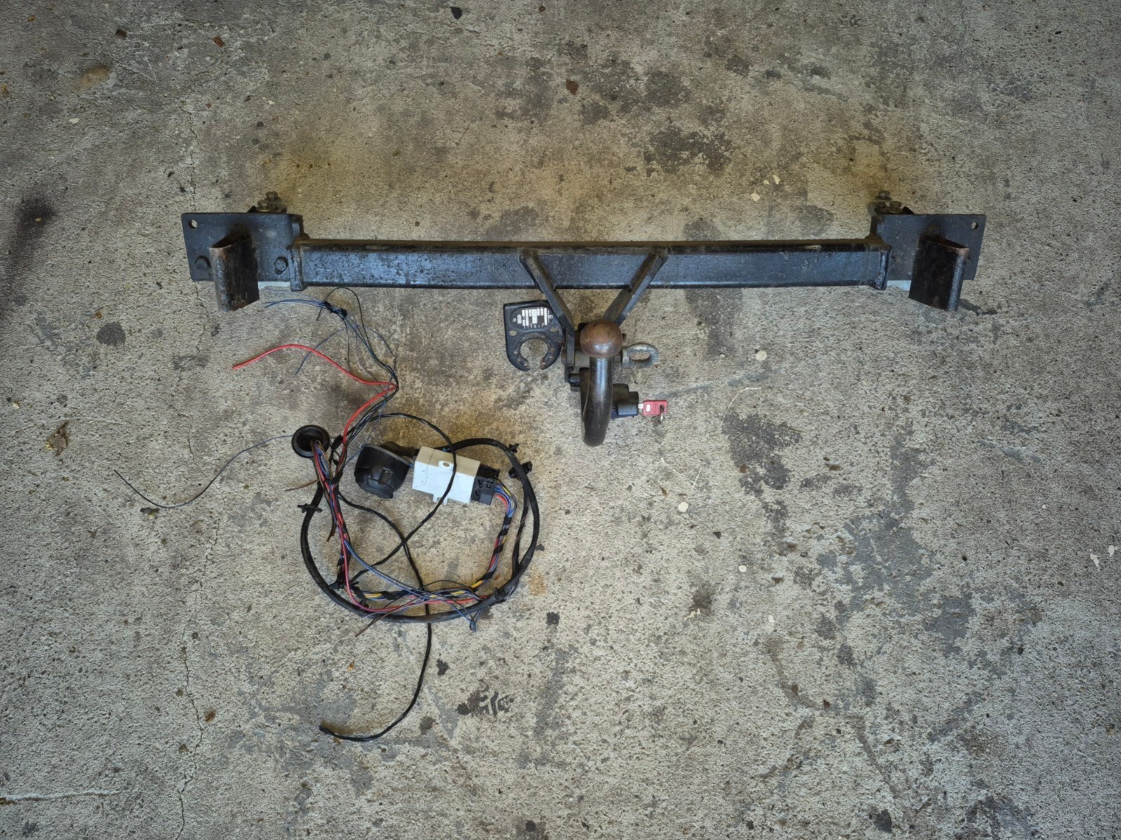 Afneembare Trekhaak BMW E39 Touring met kabelboom en sleutel, Ophalen, Gebruikt
