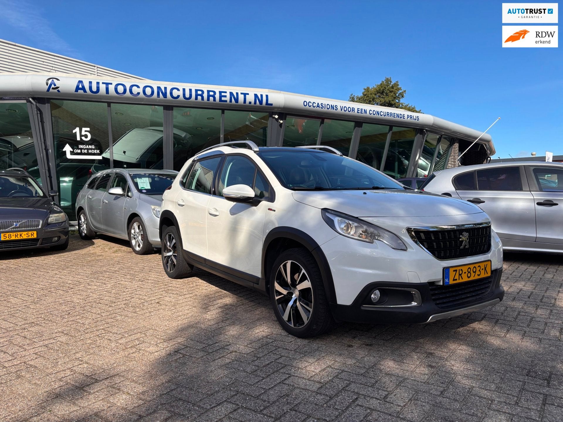 Peugeot 2008 GT line, Carplay, Pano, Stoelverw Automaat Inru, Auto's, Automatische klimaatregeling, Gebruikt, Euro 6, 4 cilinders