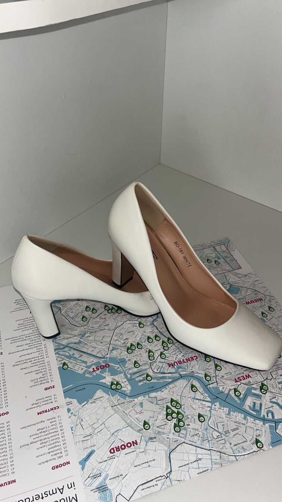 Witte pumps met hak maat 39, Kleding | Dames, Schoenen, Zo goed als nieuw, Pumps, Wit, Ophalen of Verzenden