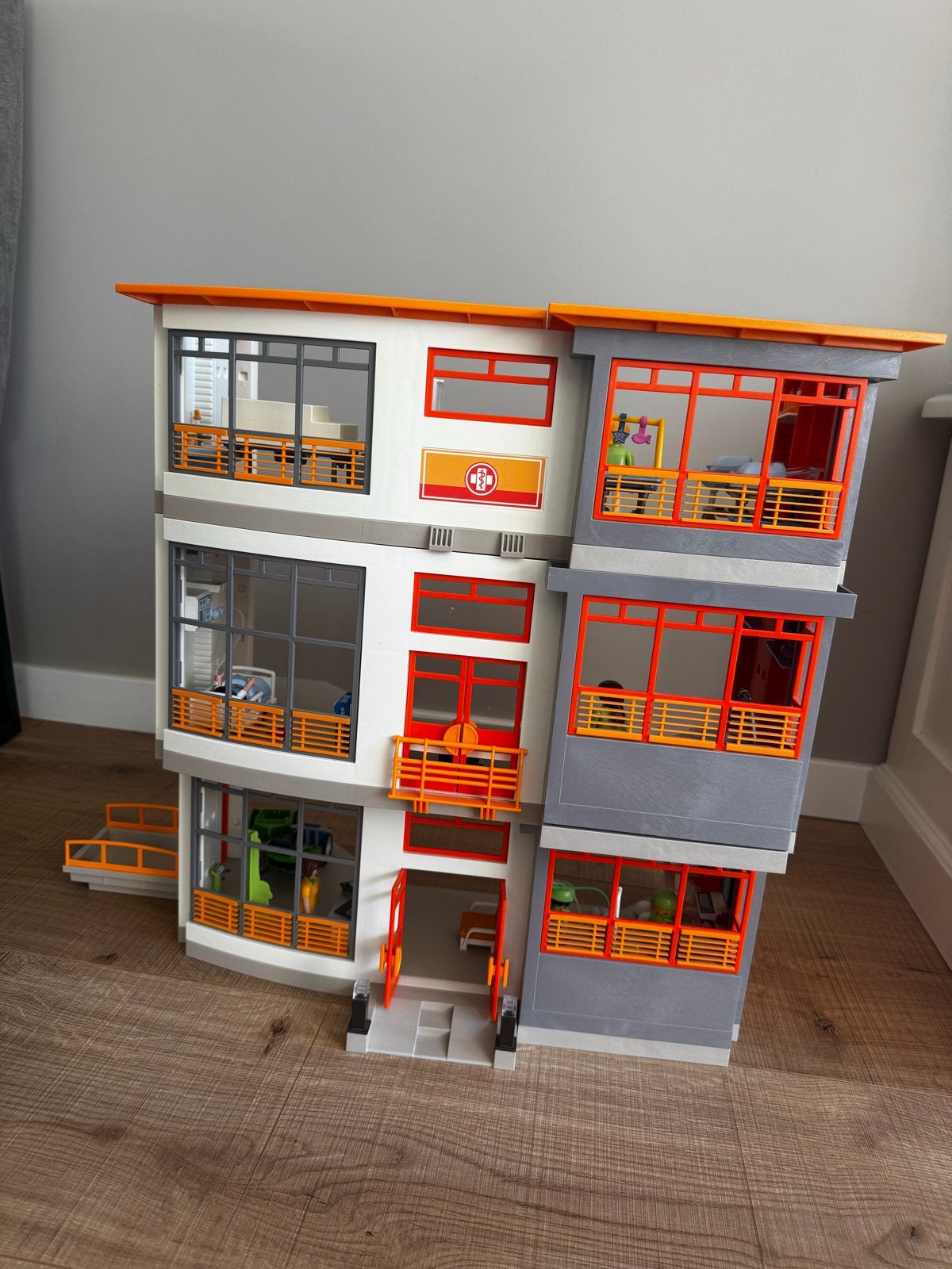 Playmobil Ziekenhuis (6657) 3 etages met veel accessoires, Ophalen of Verzenden, Zo goed als nieuw, Jongen of Meisje