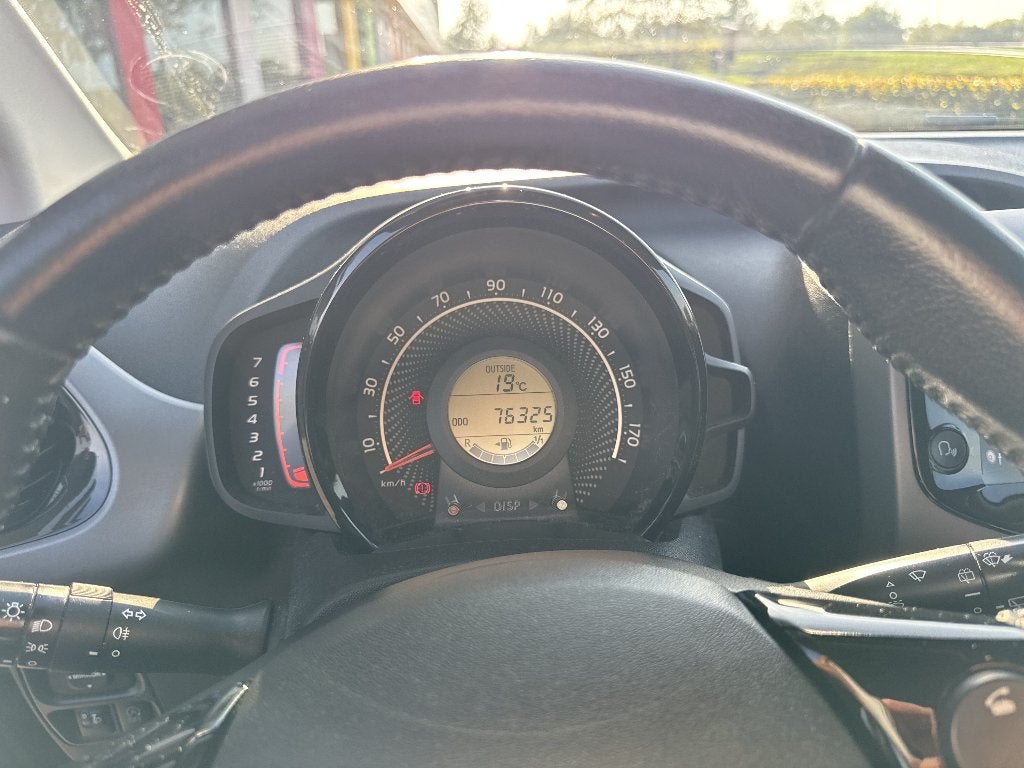 Foto 17 van Toyota Aygo 1.0 Vvt-i 72pk 5D 2019 Zwart